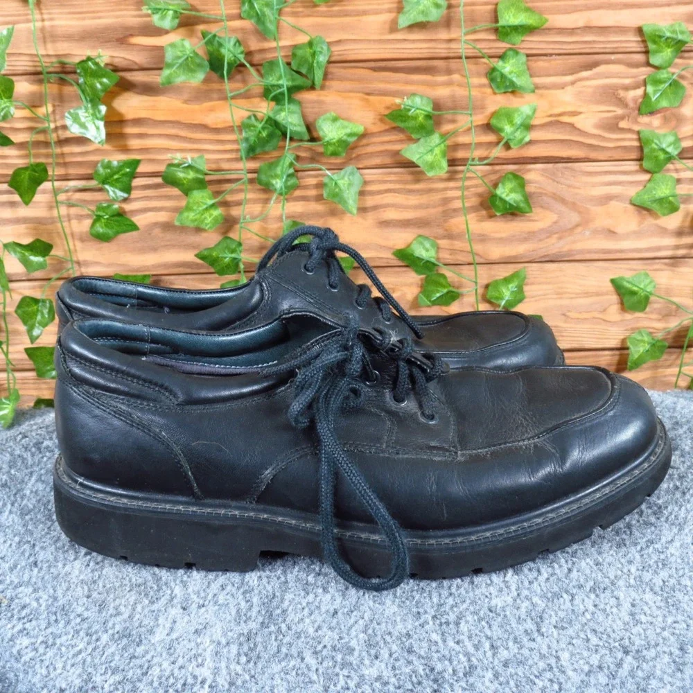 Dockers warden men